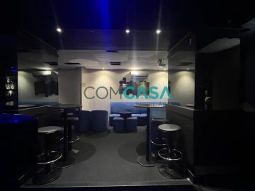 Loja para Venda em Lordelo do Ouro e Massarelos