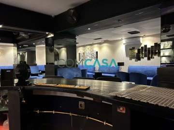 Loja para Venda em Lordelo do Ouro e Massarelos