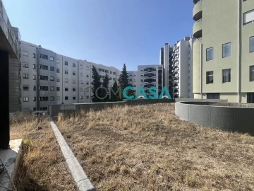 Loja para Venda em Lordelo do Ouro e Massarelos