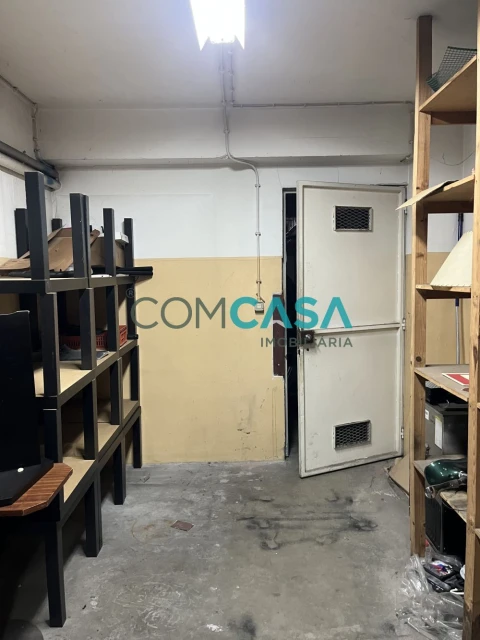 Loja para Venda em Lordelo do Ouro e Massarelos