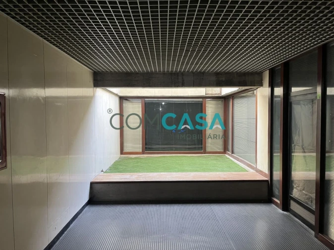 Loja para Venda em Lordelo do Ouro e Massarelos Foto 10