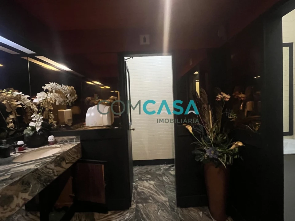 Loja para Venda em Lordelo do Ouro e Massarelos Foto 14