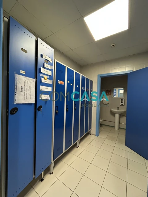 Loja para Arrendamento em Gondomar (São Cosme), Valbom e Jovim