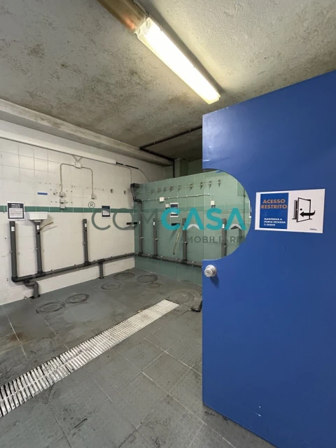 Loja para Arrendamento em Gondomar (São Cosme), Valbom e Jovim