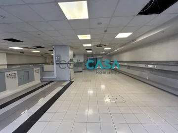 Loja para Arrendamento em Gondomar (São Cosme), Valbom e Jovim