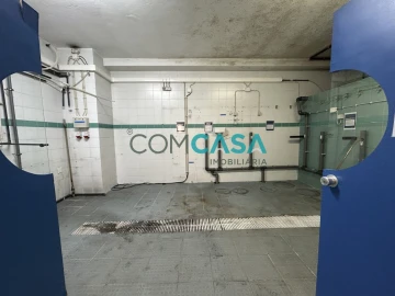 Loja para Arrendamento em Gondomar (São Cosme), Valbom e Jovim