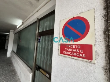 Loja para Arrendamento em Gondomar (São Cosme), Valbom e Jovim