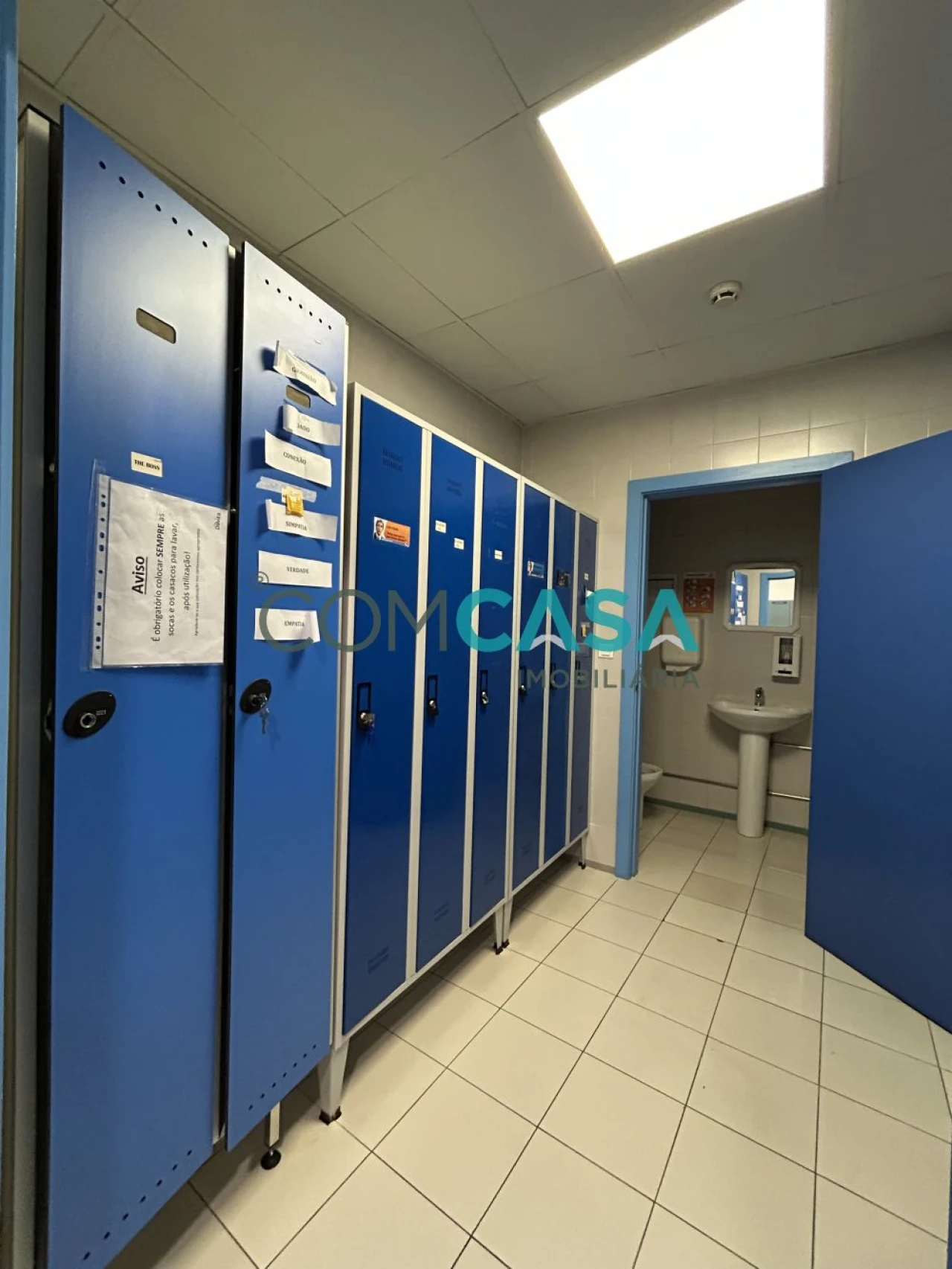 Loja para Arrendamento em Gondomar (São Cosme), Valbom e Jovim Foto 13