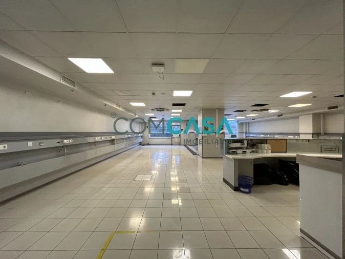 Loja para Arrendamento em Gondomar (São Cosme), Valbom e Jovim Foto 6