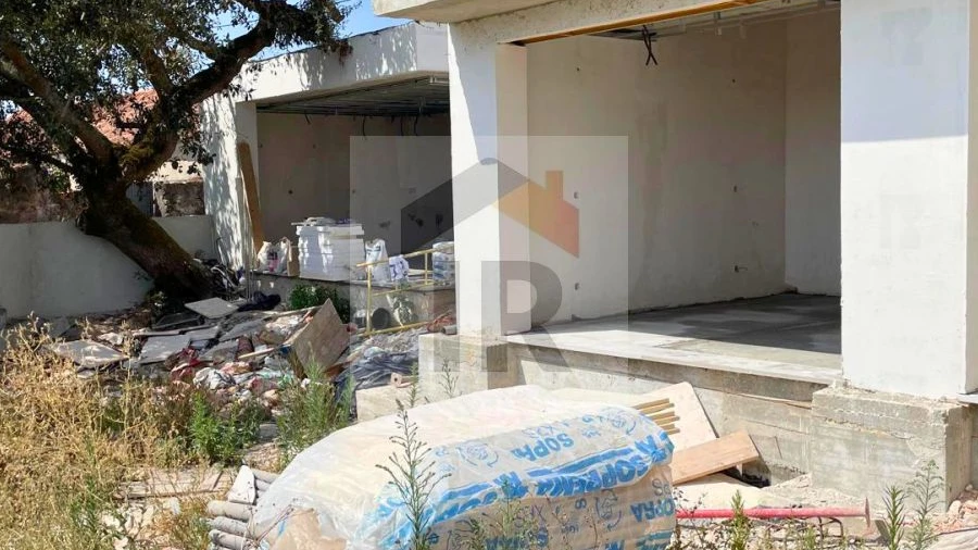 Moradia T2 para Venda em Alvorninha