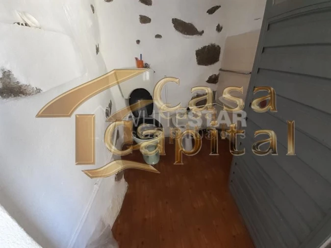 Moradia T1 para Venda em Carva e Vilares Foto 2