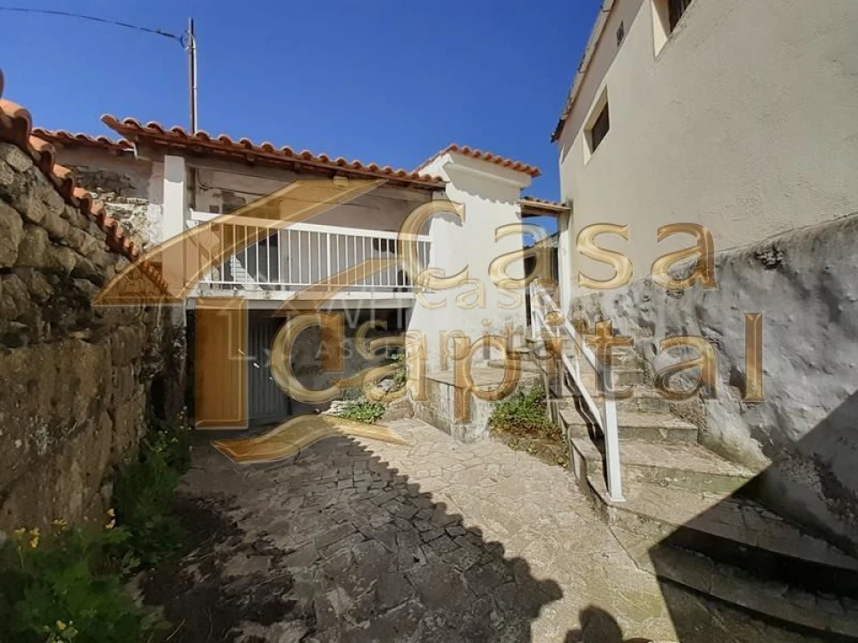 Moradia T1 para Venda em Carva e Vilares Foto 1