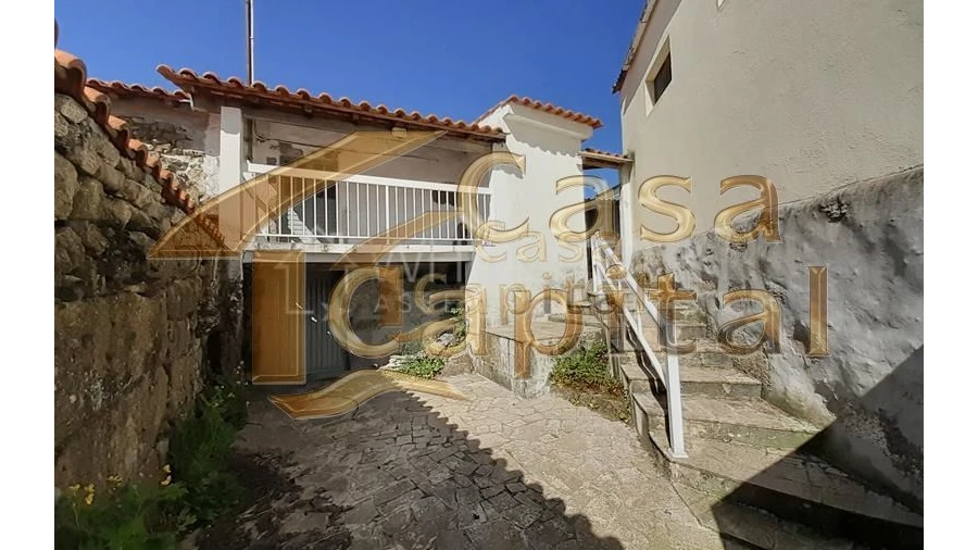 Moradia T1 para Venda em Carva e Vilares