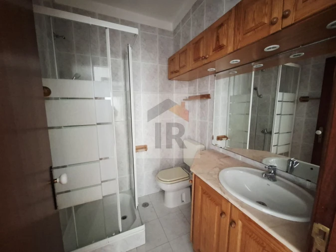 Apartamento T3 para Arrendamento em Nossa Senhora do Pópulo, Coto e São Gregório Foto 7