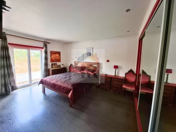 Moradia T3 para Venda em Nossa Senhora do Pópulo, Coto e São Gregório