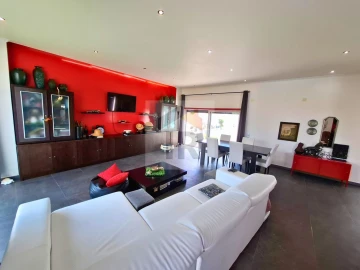 Moradia T3 para Venda em Nossa Senhora do Pópulo, Coto e São Gregório