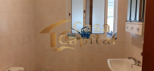 Loja para Arrendamento em Constantim e Vale de Nogueiras