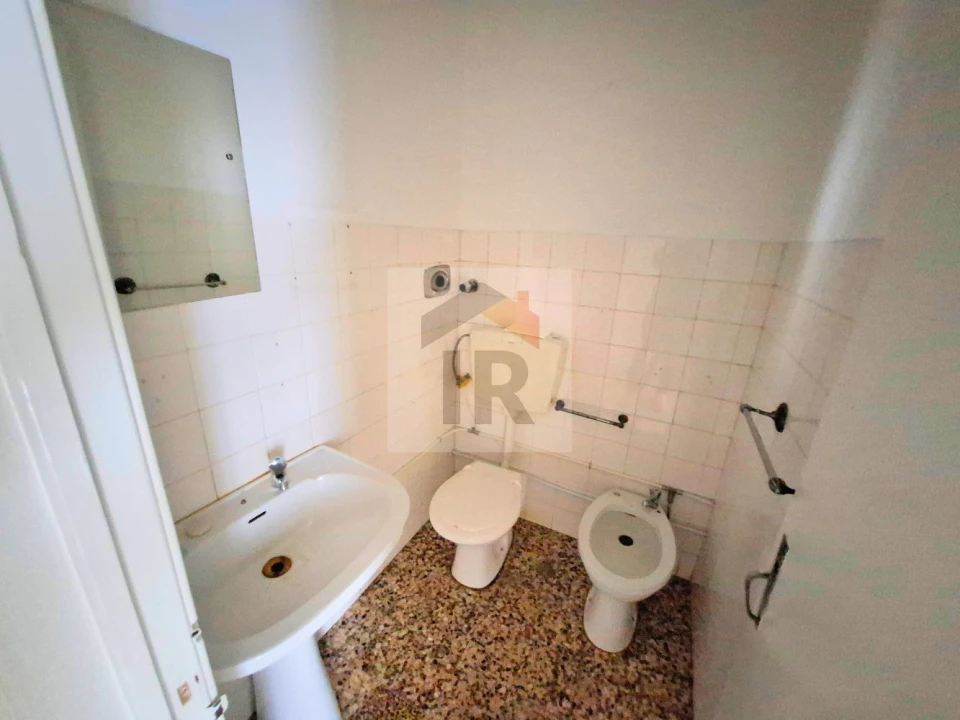 Loja para Arrendamento em Nossa Senhora do Pópulo, Coto e São Gregório Foto 7