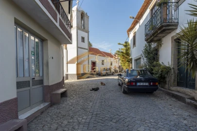 Moradia T2 para Venda em Poiares e Canelas