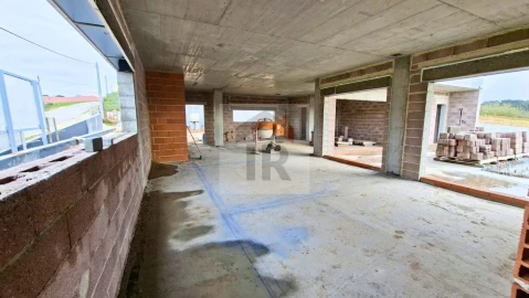 Moradia T3 para Venda em Salir de Matos