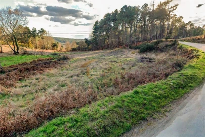 Terreno para Venda em Mouçós e Lamares