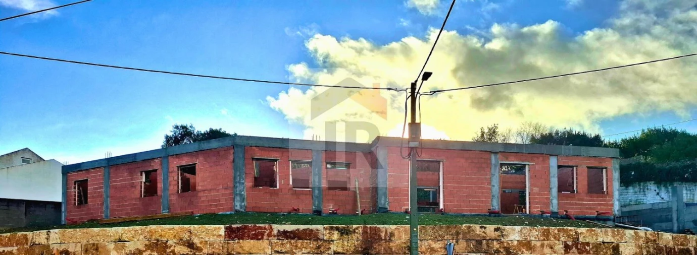 Moradia T3 para Venda em Salir de Matos Foto 30