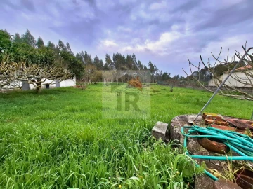 Moradia T6 para Venda em Salir de Matos