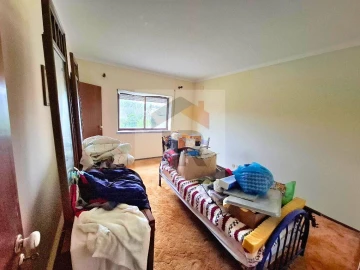 Moradia T6 para Venda em Salir de Matos