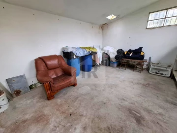 Moradia T6 para Venda em Salir de Matos