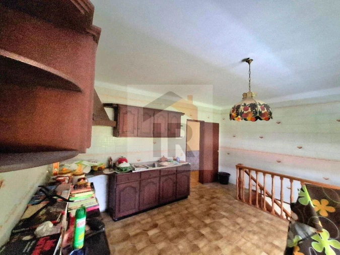 Moradia T6 para Venda em Salir de Matos Foto 16