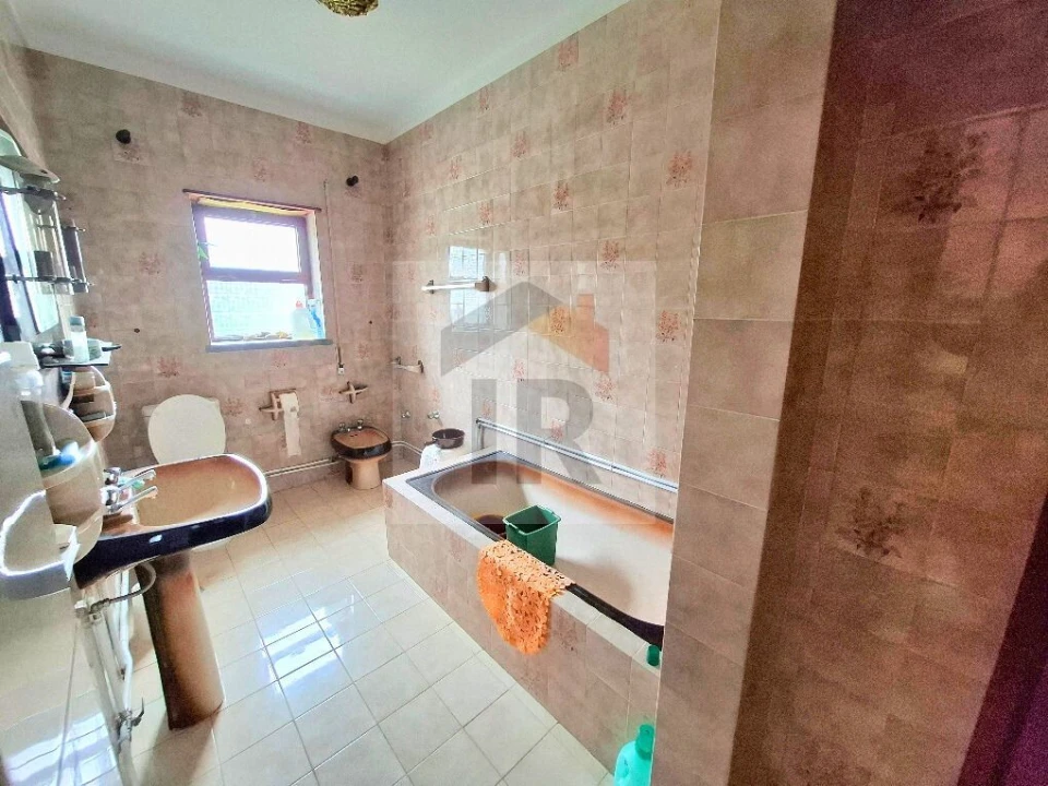 Moradia T6 para Venda em Salir de Matos Foto 27