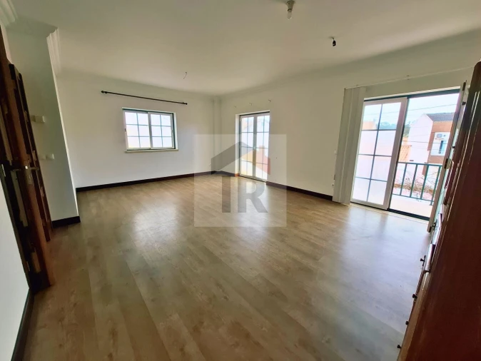 Apartamento T3 para Venda em Foz do Arelho Foto 14