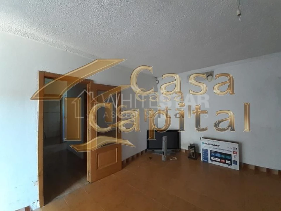 Moradia T3 para Venda em Abaças Foto 5