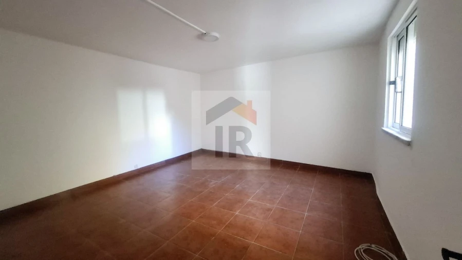 Moradia T4 para Venda em Santa Maria, São Pedro e Sobral da Lagoa Foto 9