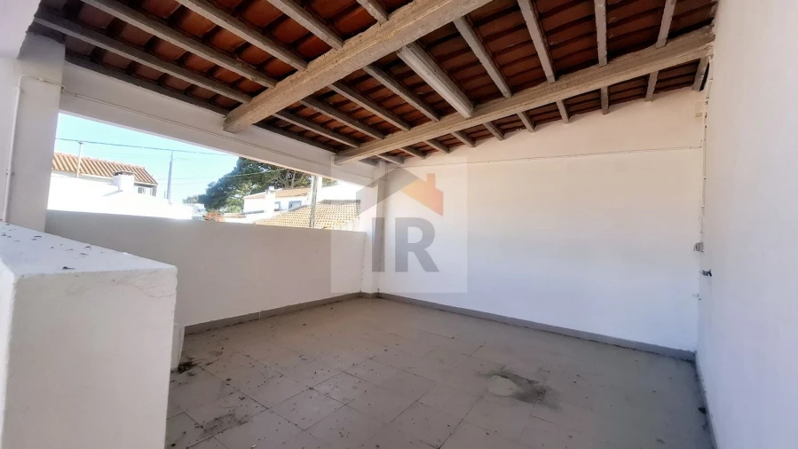 Moradia T4 para Venda em Santa Maria, São Pedro e Sobral da Lagoa Foto 16