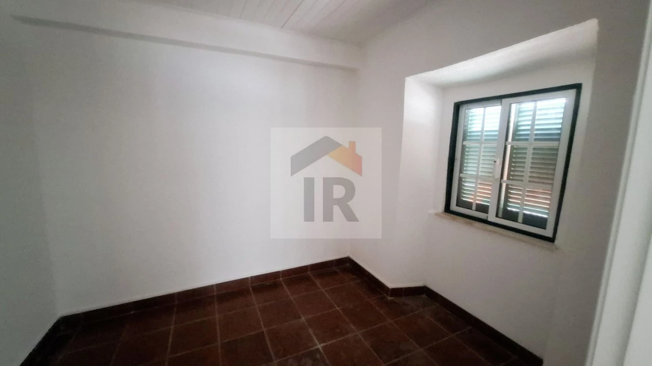 Moradia T4 para Venda em Santa Maria, São Pedro e Sobral da Lagoa Foto 10