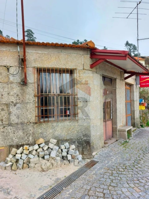 Moradia T1 para Venda em Valadares