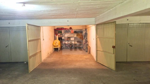 Garagem para Venda em Nossa Senhora do Pópulo, Coto e São Gregório