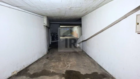 Garagem para Venda em Nossa Senhora do Pópulo, Coto e São Gregório