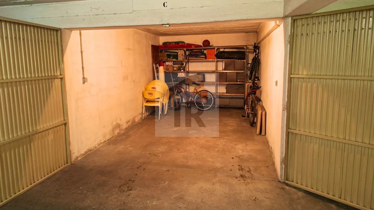 Garagem para Venda em Nossa Senhora do Pópulo, Coto e São Gregório Foto 3