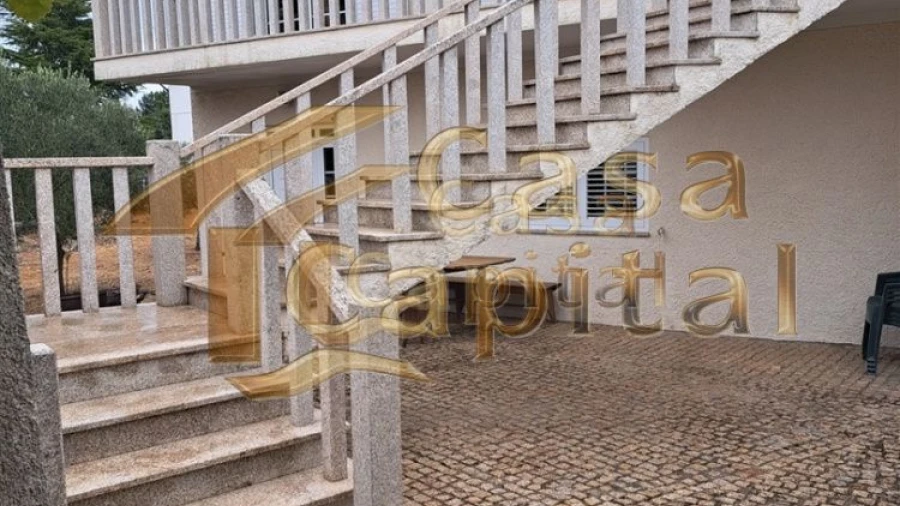 Moradia T3 para Venda em Abaças