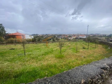 Terreno para Venda em Constantim e Vale de Nogueiras