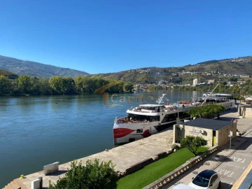 Moradia T8 para Venda em Peso da Régua e Godim