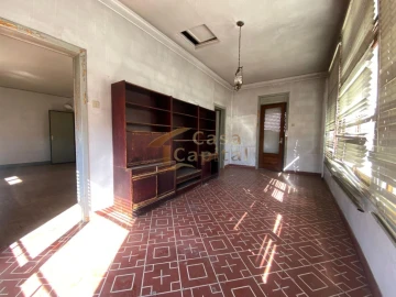 Moradia T8 para Venda em Peso da Régua e Godim