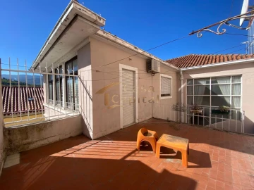 Moradia T8 para Venda em Peso da Régua e Godim