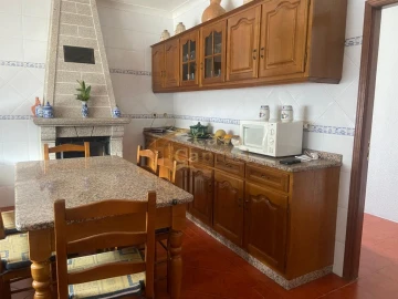 Moradia T4 para Venda em Alijo