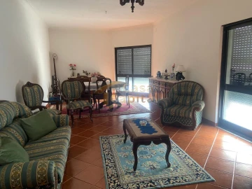 Moradia T4 para Venda em Alijo