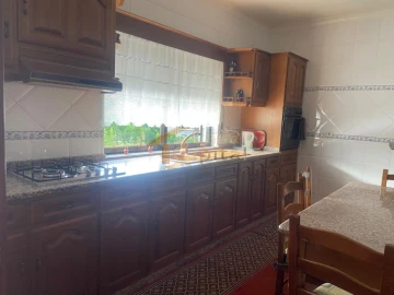 Moradia T4 para Venda em Alijo