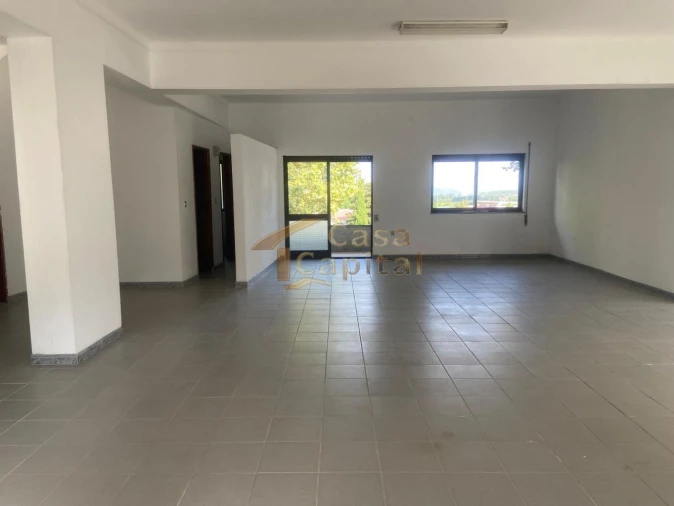 Moradia T4 para Venda em Alijo Foto 26