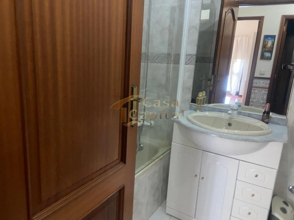 Moradia T4 para Venda em Alijo Foto 22